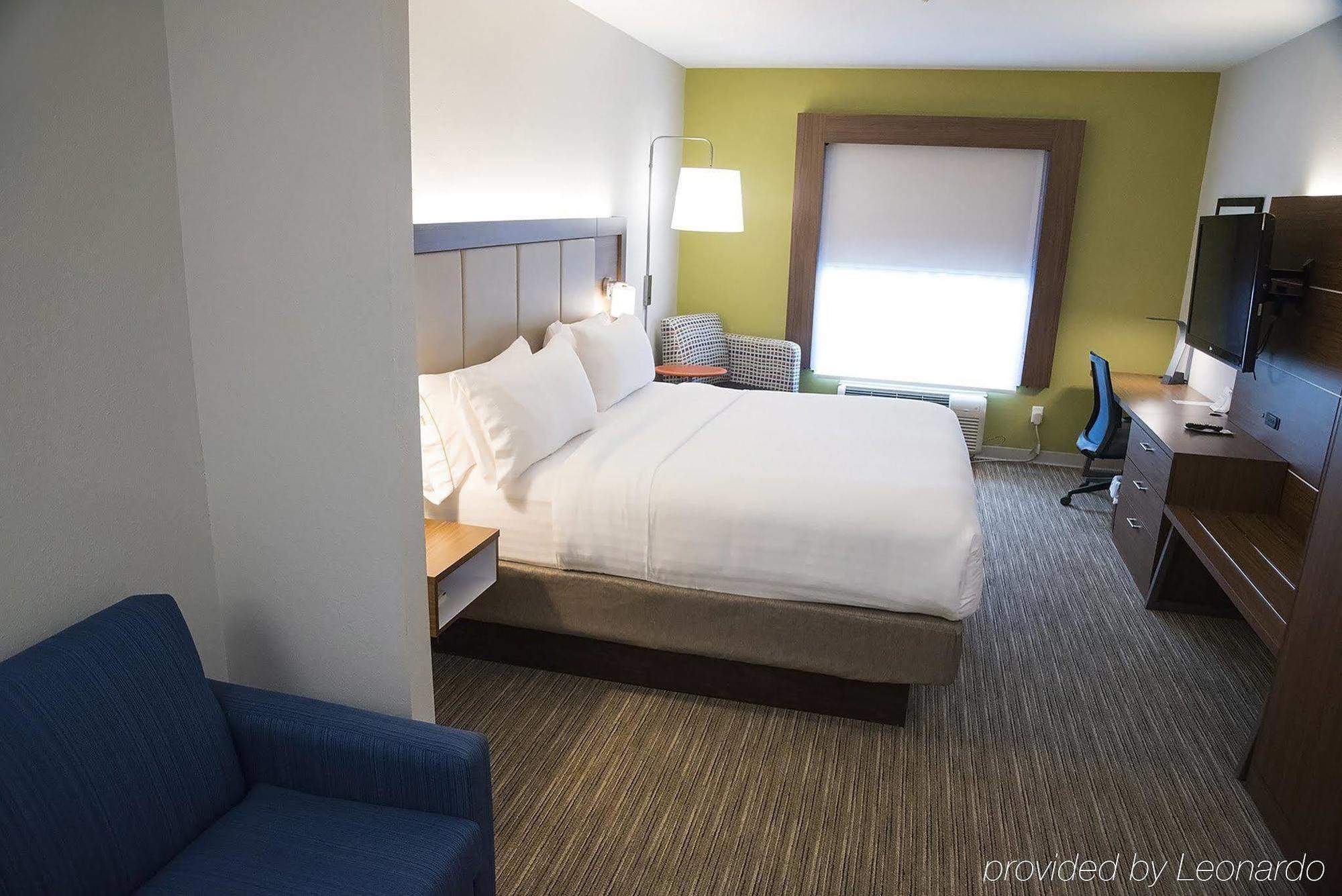 Holiday Inn Express & Suites Alexandria, An Ihg Hotel מראה חיצוני תמונה
